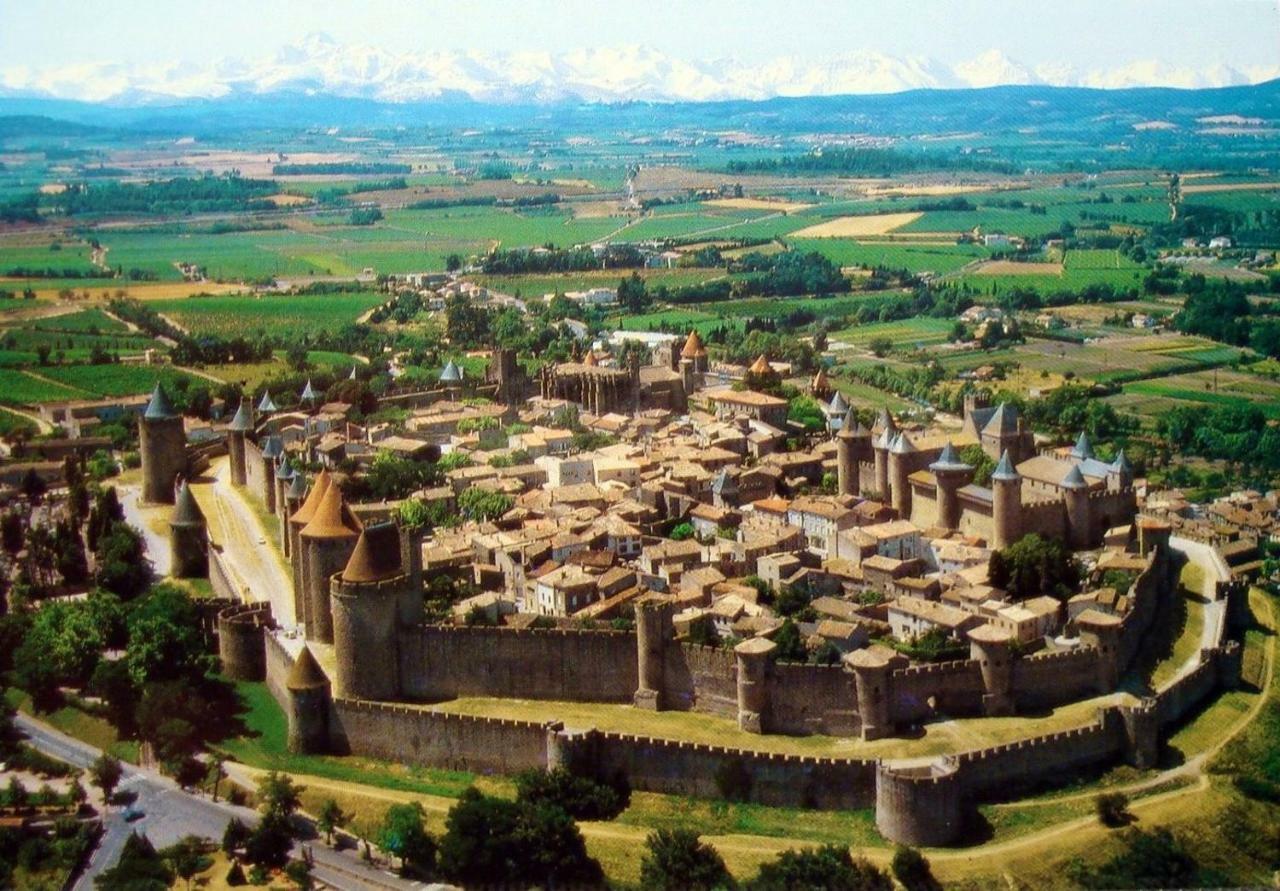 Carcassonne Centre Avec Balcon Et Parking Appartamento Esterno foto